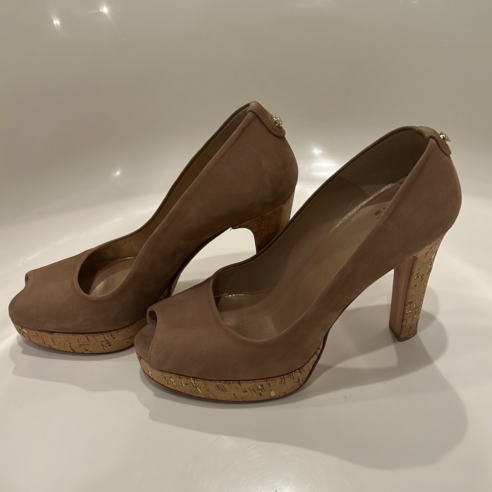 Stuart Weitzman Pumps